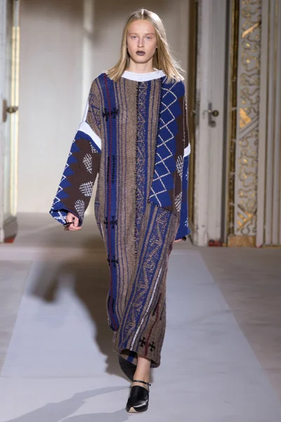 Look 38